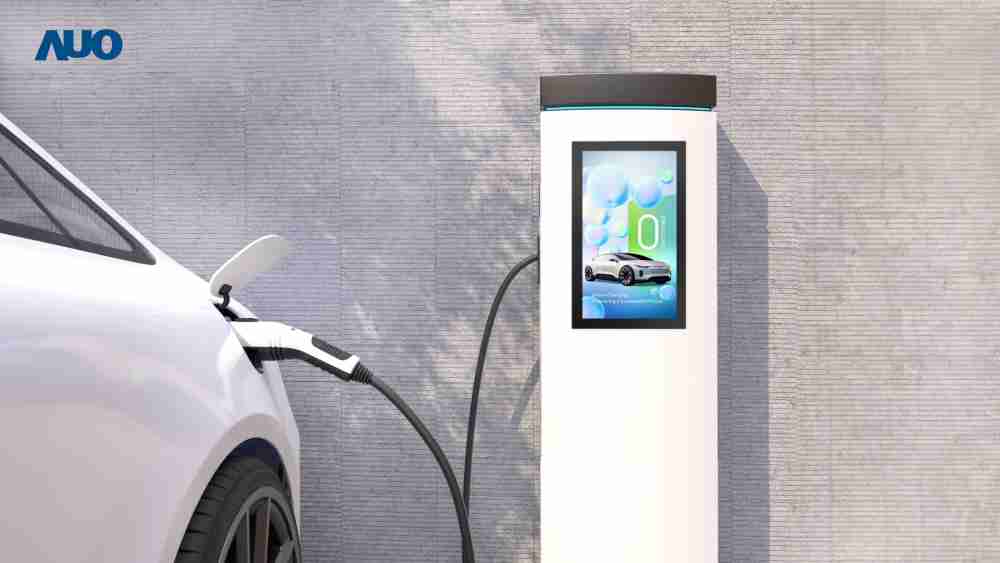 友達〝EVSE車用充電樁解決方案〞專為電動汽車充電樁設計，，，具有高亮度、、克服戶外艱難環境的耐溫、、耐紫外線等特性，，，並搭載散熱性及擴充性強的高效能工業電腦，，，可實現人機互動訴求，，，如資訊顯示、、、支付等應用