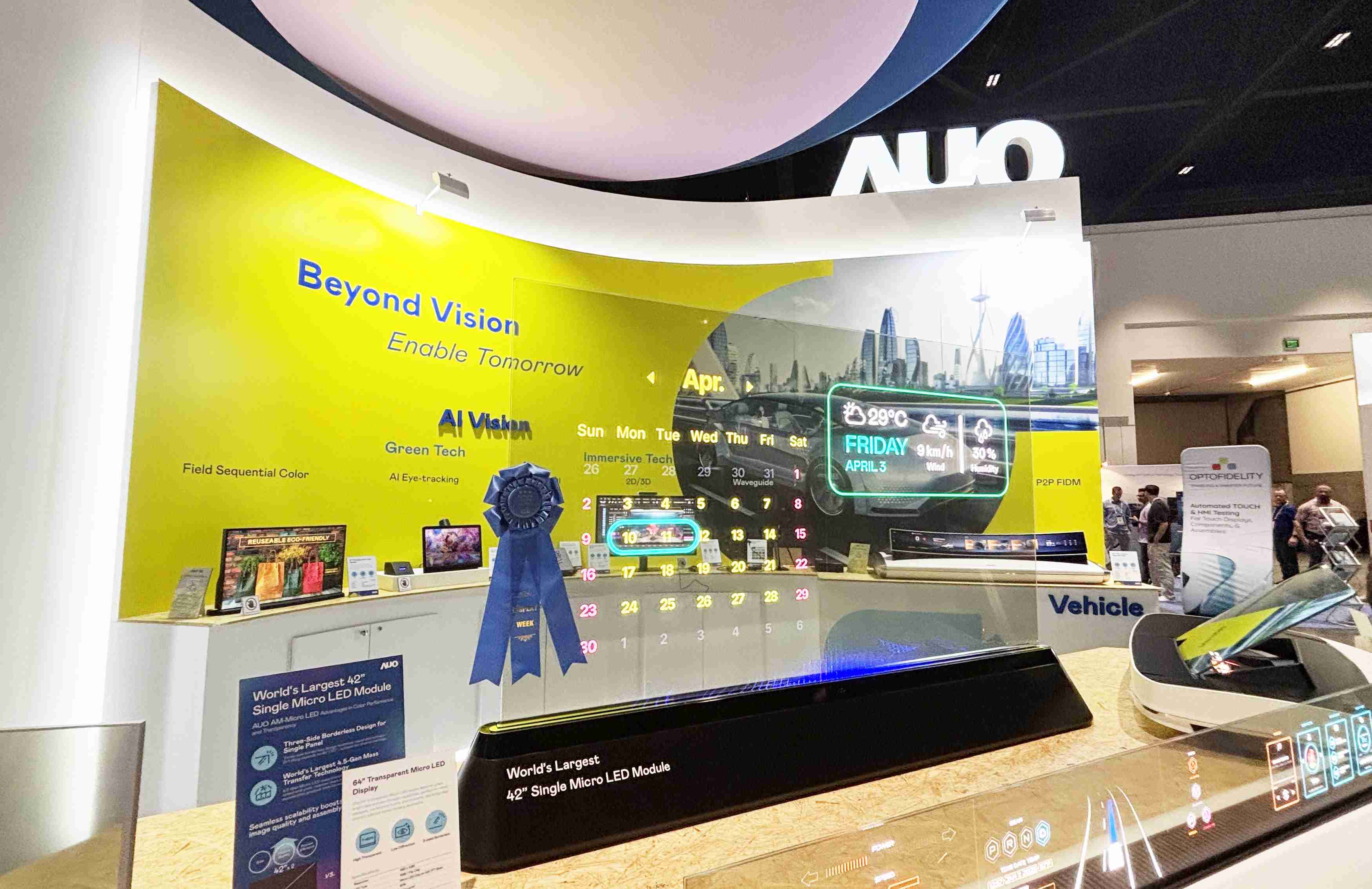 z6mg·人生就是博64吋透明Micro LED显示器获〝最佳Micro LED技术应用奖〞，，其绝妙的透明穿透特性，，，，同时具备1,000 nits的高亮度表现，，，并透过精细的无缝拼接延伸，，可依需求灵活应用于多元场域，，展现出Micro LED显示技术划时空的无限潜力